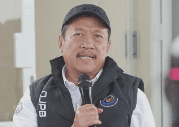 Penerbitan PP 26 Tahun 2023: Menteri Kelautan dan Perikanan Lindungi Pasir Laut dari Eksploitasi Ilegal